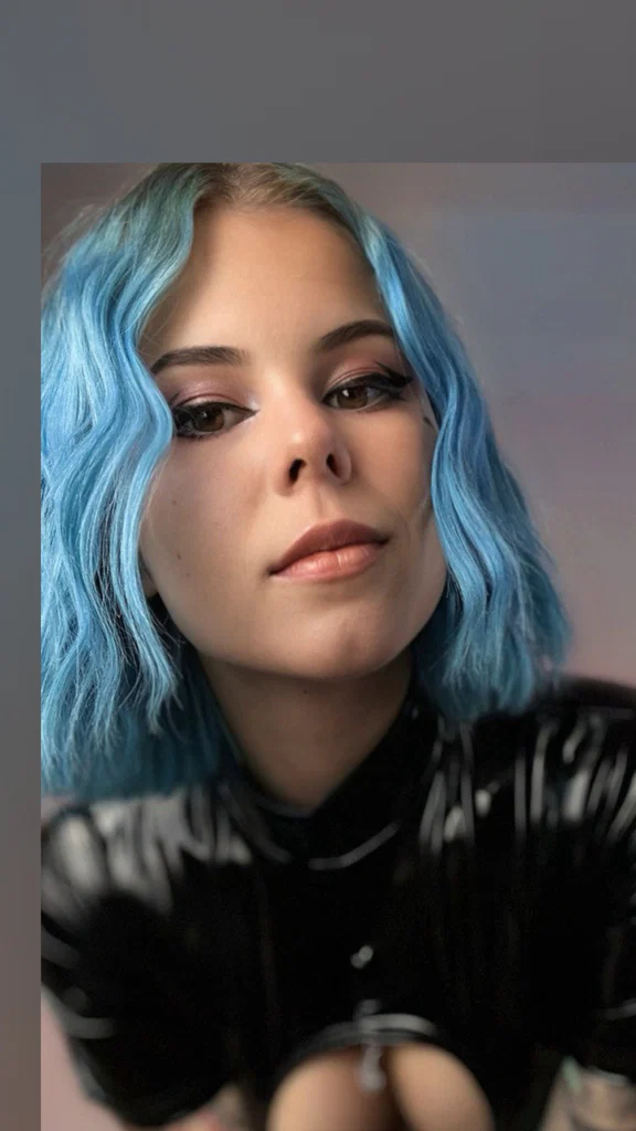 QueenAliceX's avatar