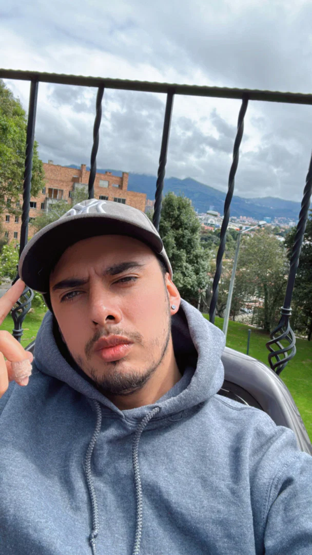 Roberto Gomez Romero profile banner