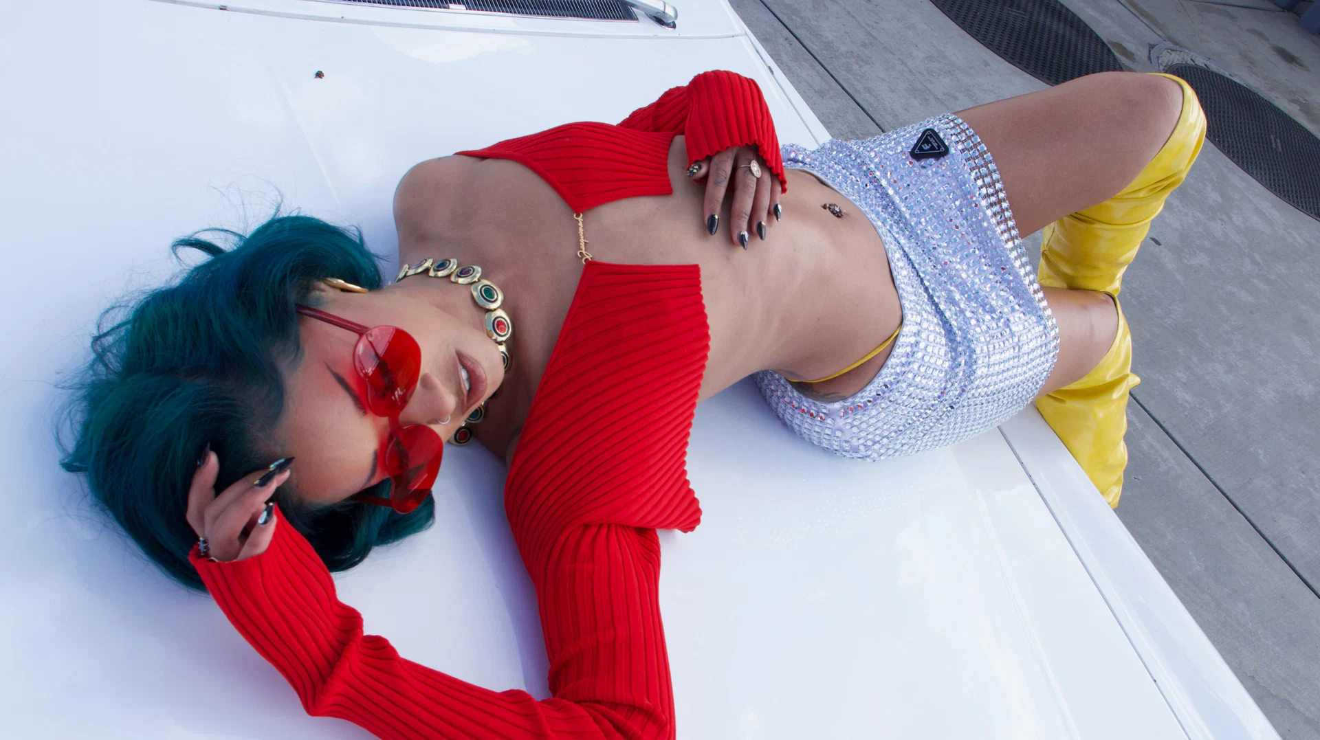 Skin Diamond profile banner
