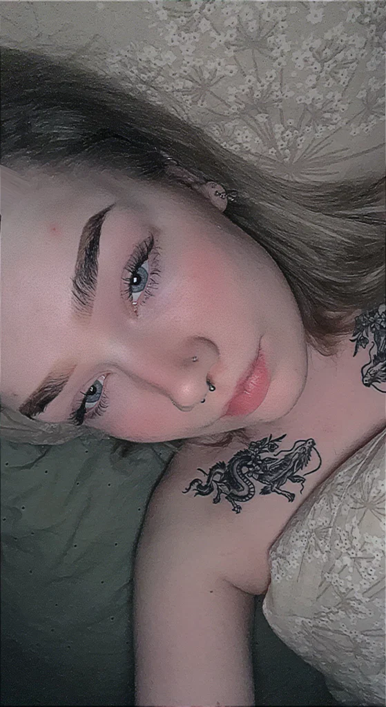 The hot bruh girl's avatar