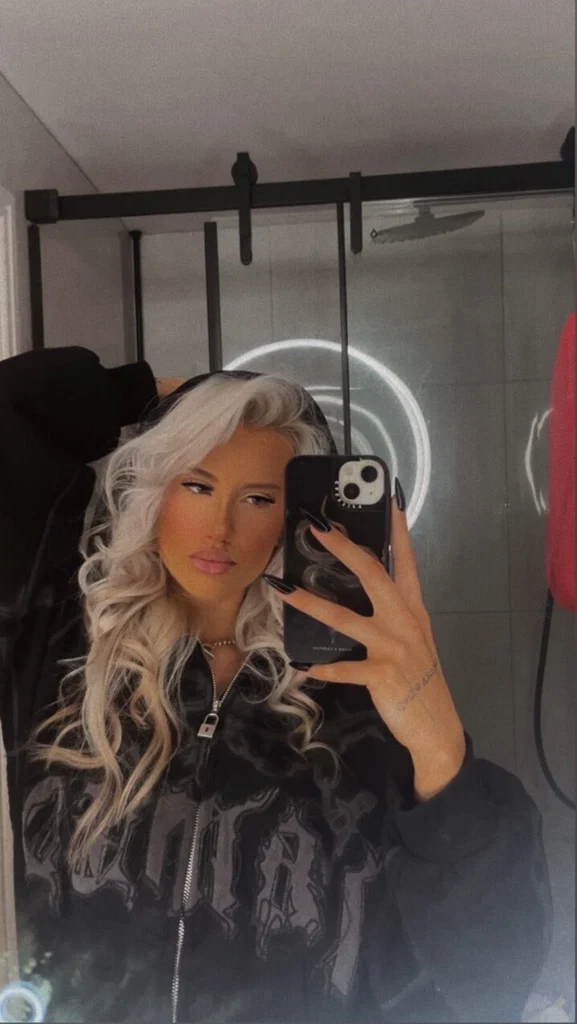 𝐏𝐎𝐏𝐏𝐘's avatar