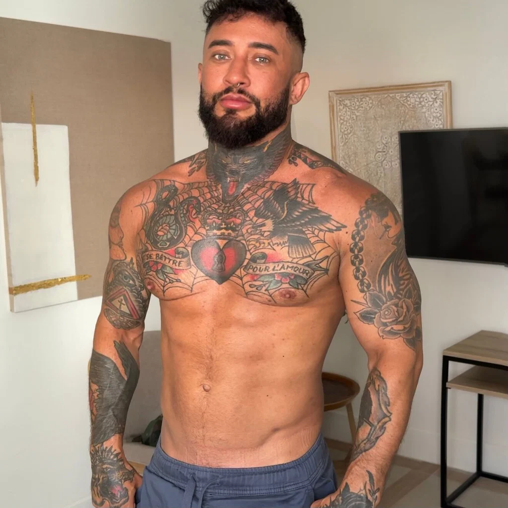 Lawrence London! 💦 242k PAGE LIKES 🏆 #1's avatar
