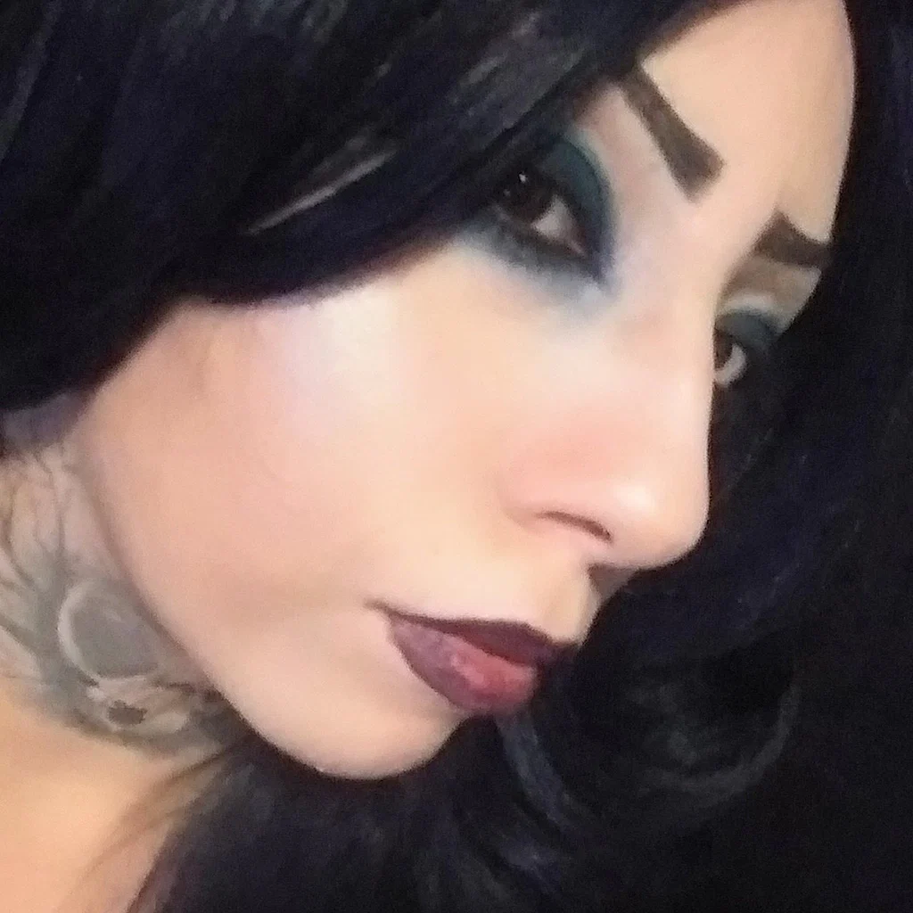Glamour Ghoul's avatar
