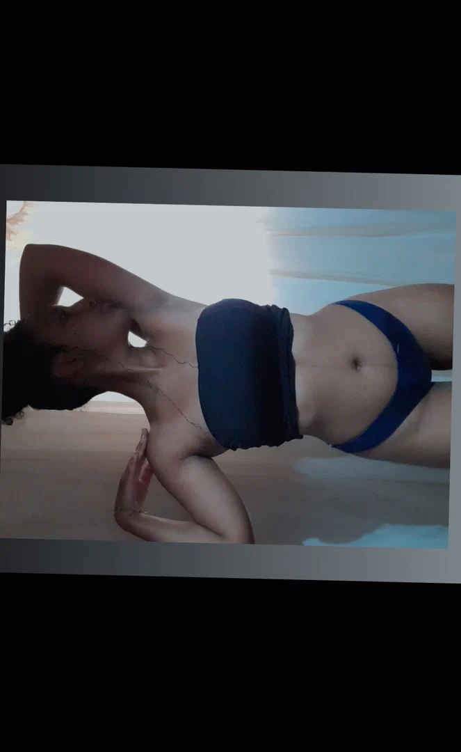 Emilli Martins profile banner