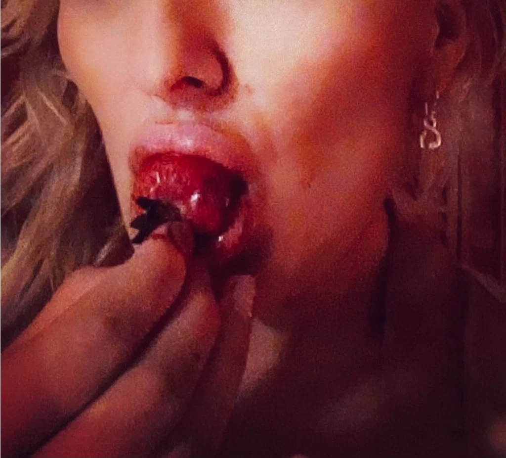 Seductive Hotwife &amp; Erotic Artist