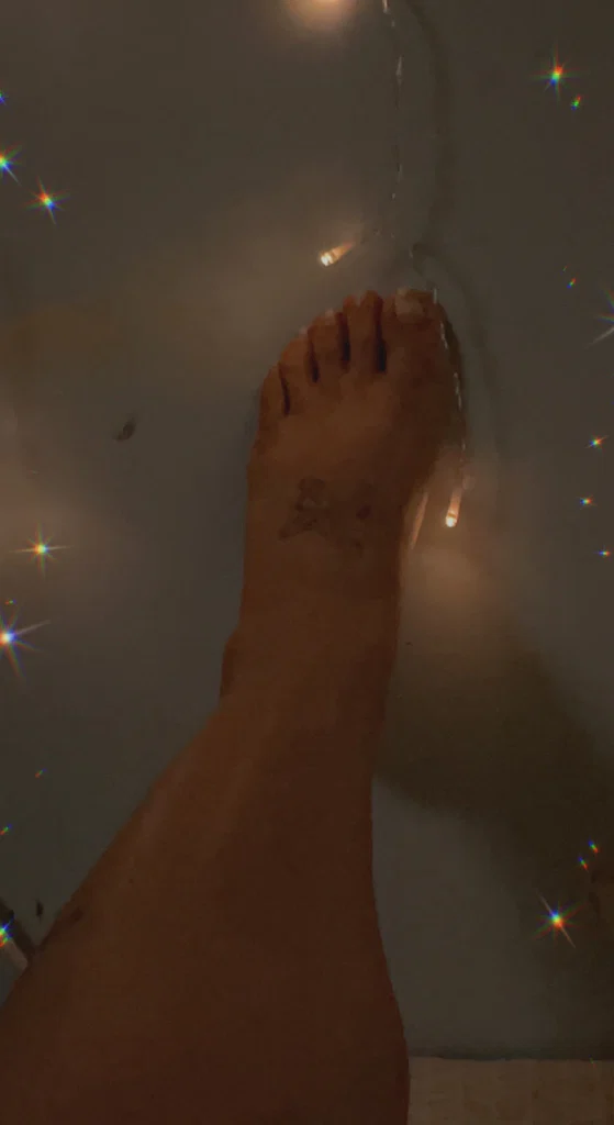 MadamB’s_LovelyFeet's avatar