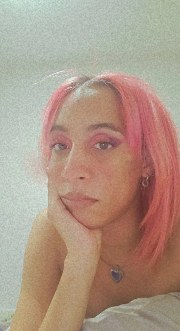1969's it girl profile banner