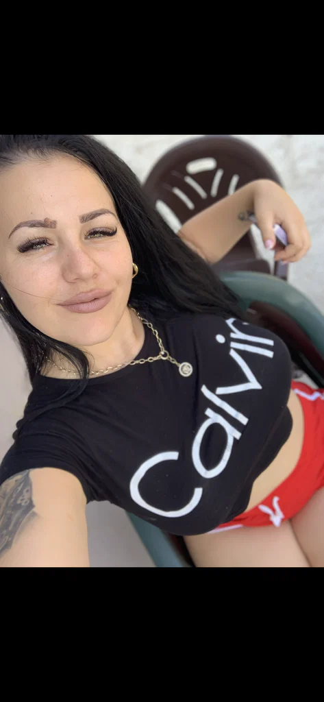 Amalia Cool's avatar