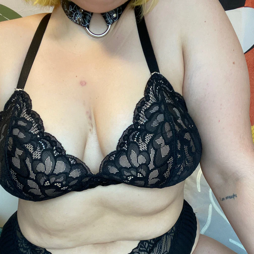 Miss Holly x's avatar