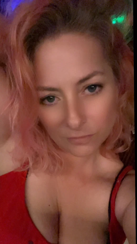 J-Lauren's avatar