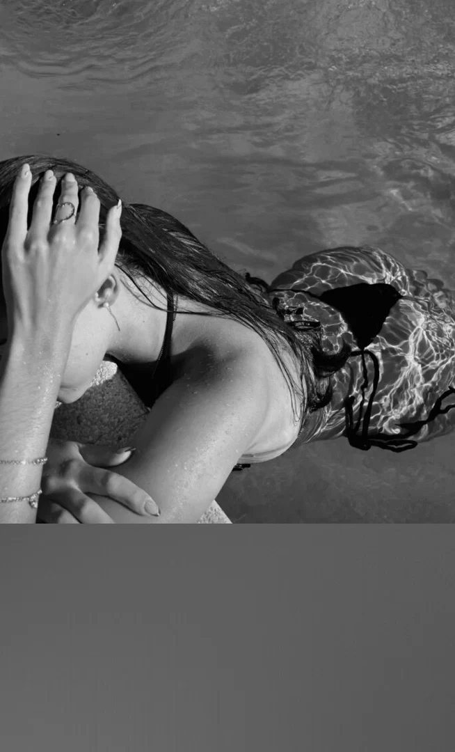 Chloe profile banner