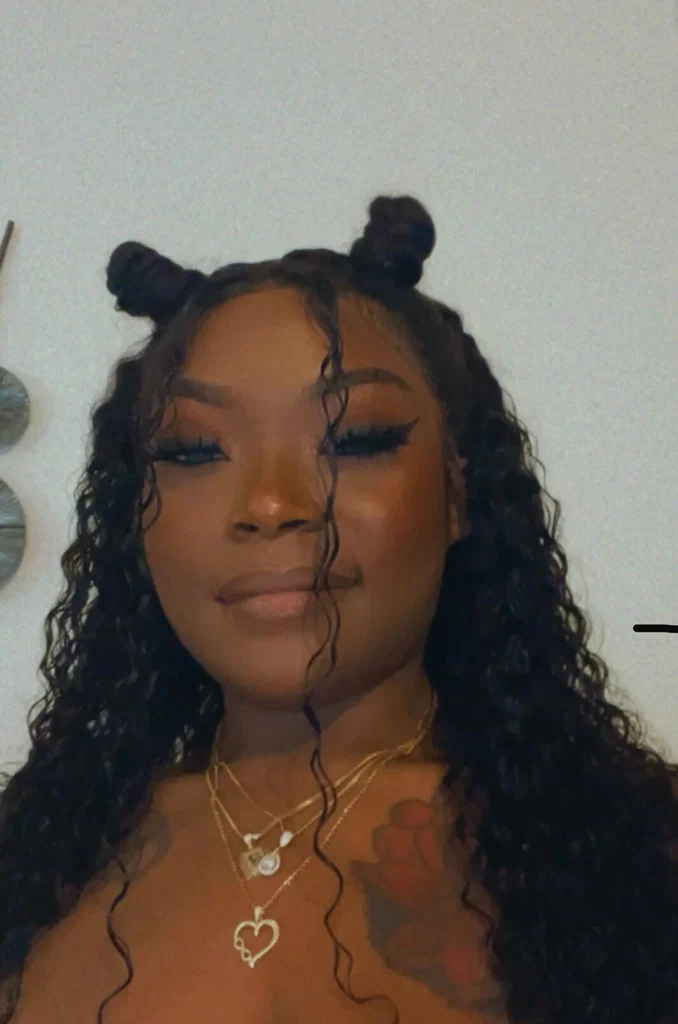 Berry Sweet 🍓🍫🥰's avatar