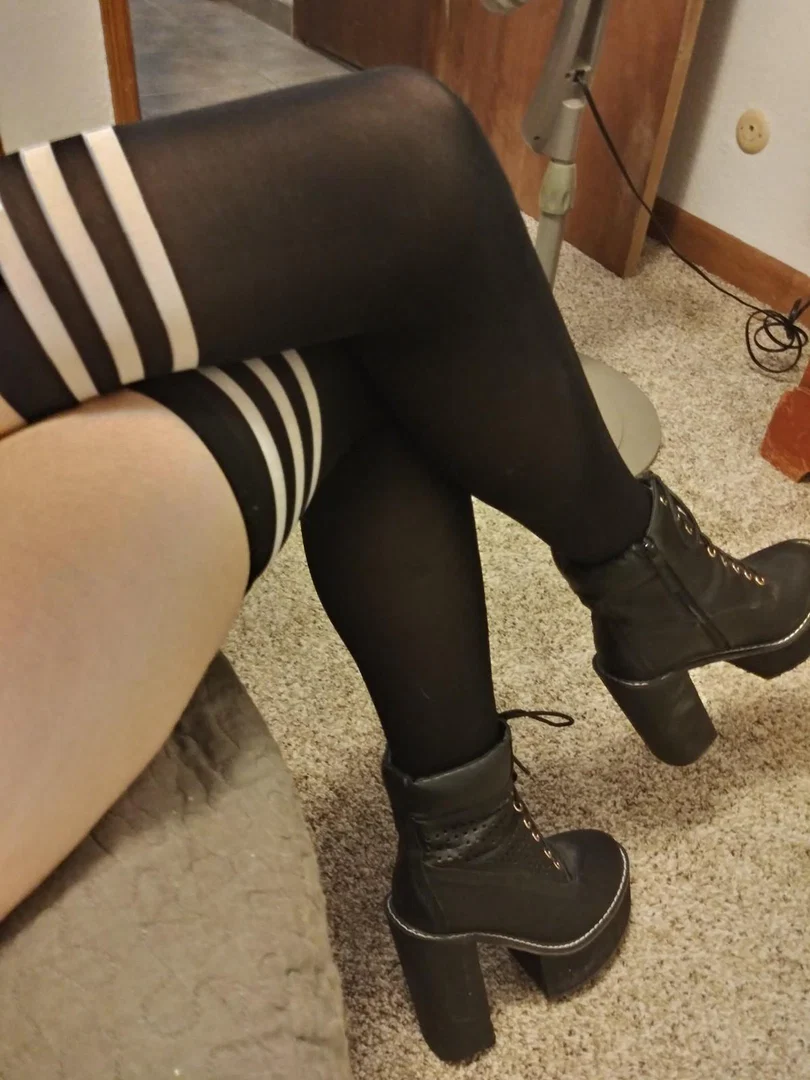 Nerdy Thighs profile banner
