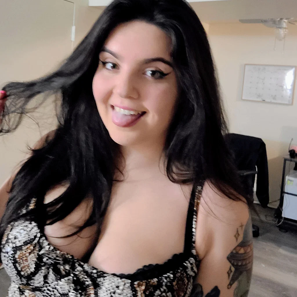 Naomi Rose's avatar