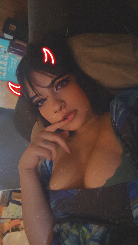 Peach Brooke