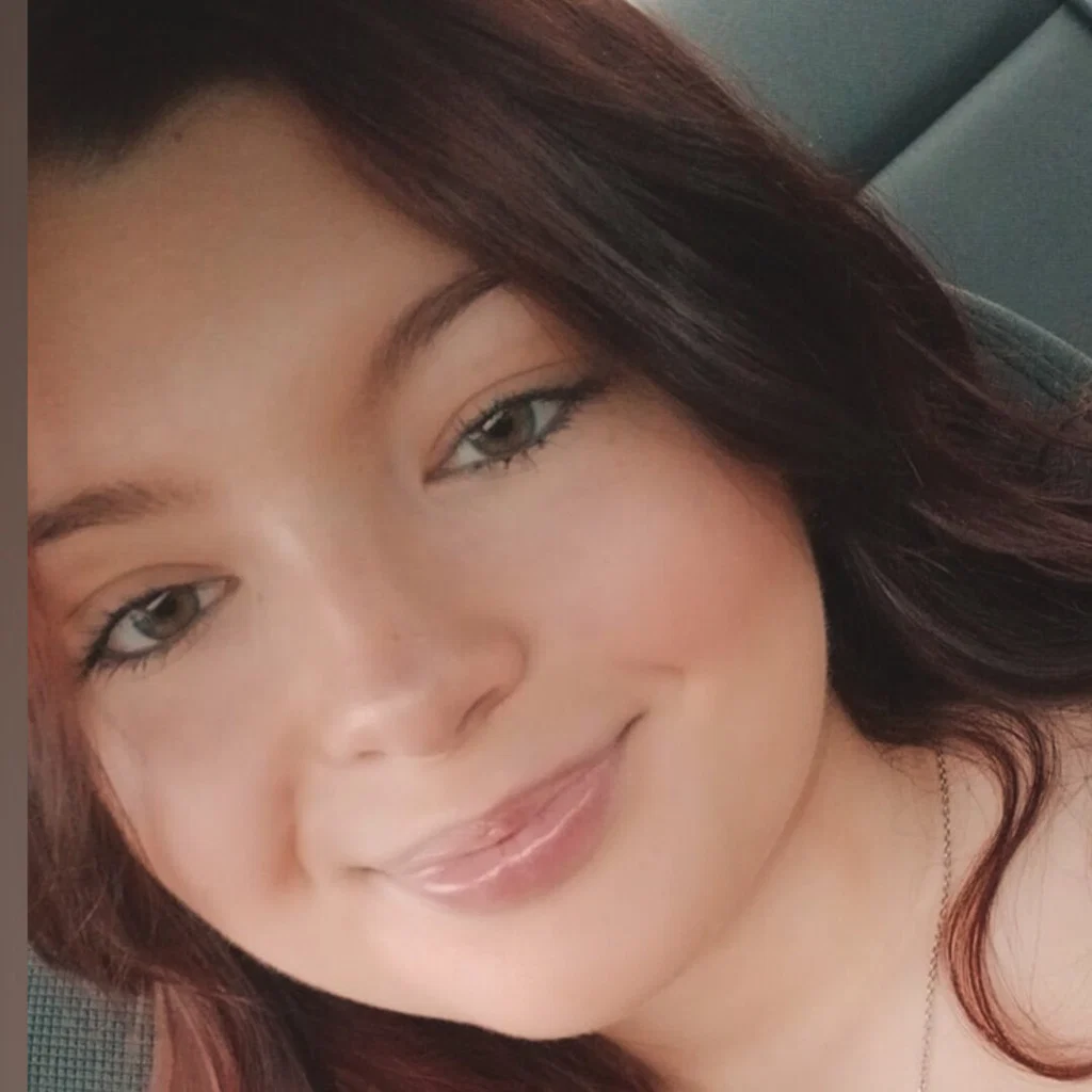 chelsea marie's avatar