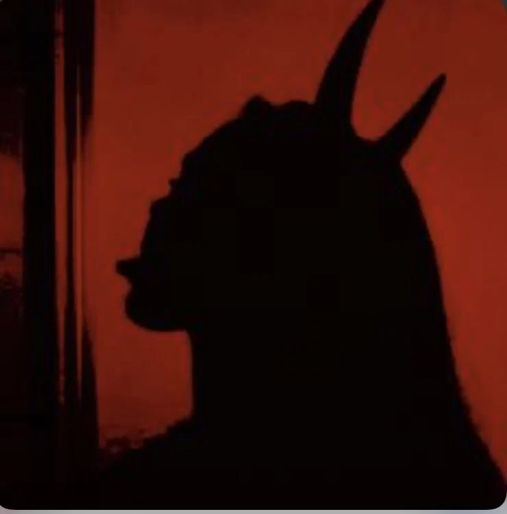 Nicki Blue's avatar