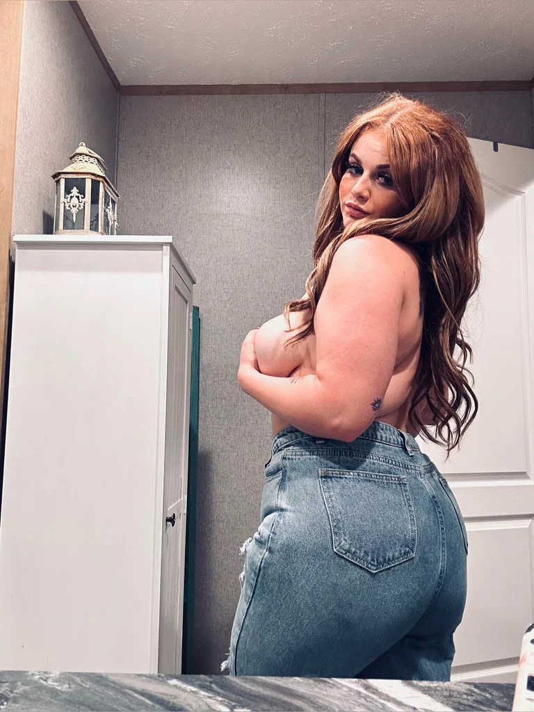Daddy’s Big Girl😋😋's avatar