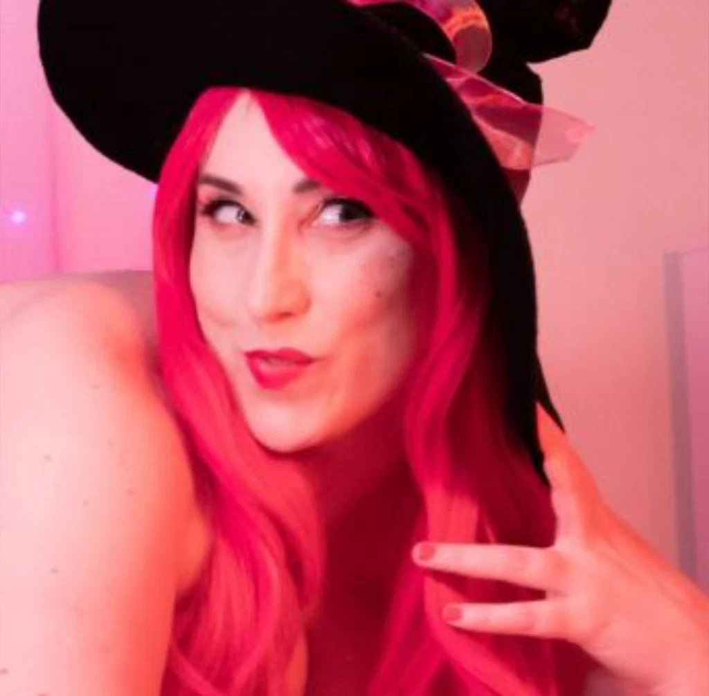 Kitty LeRoux's avatar