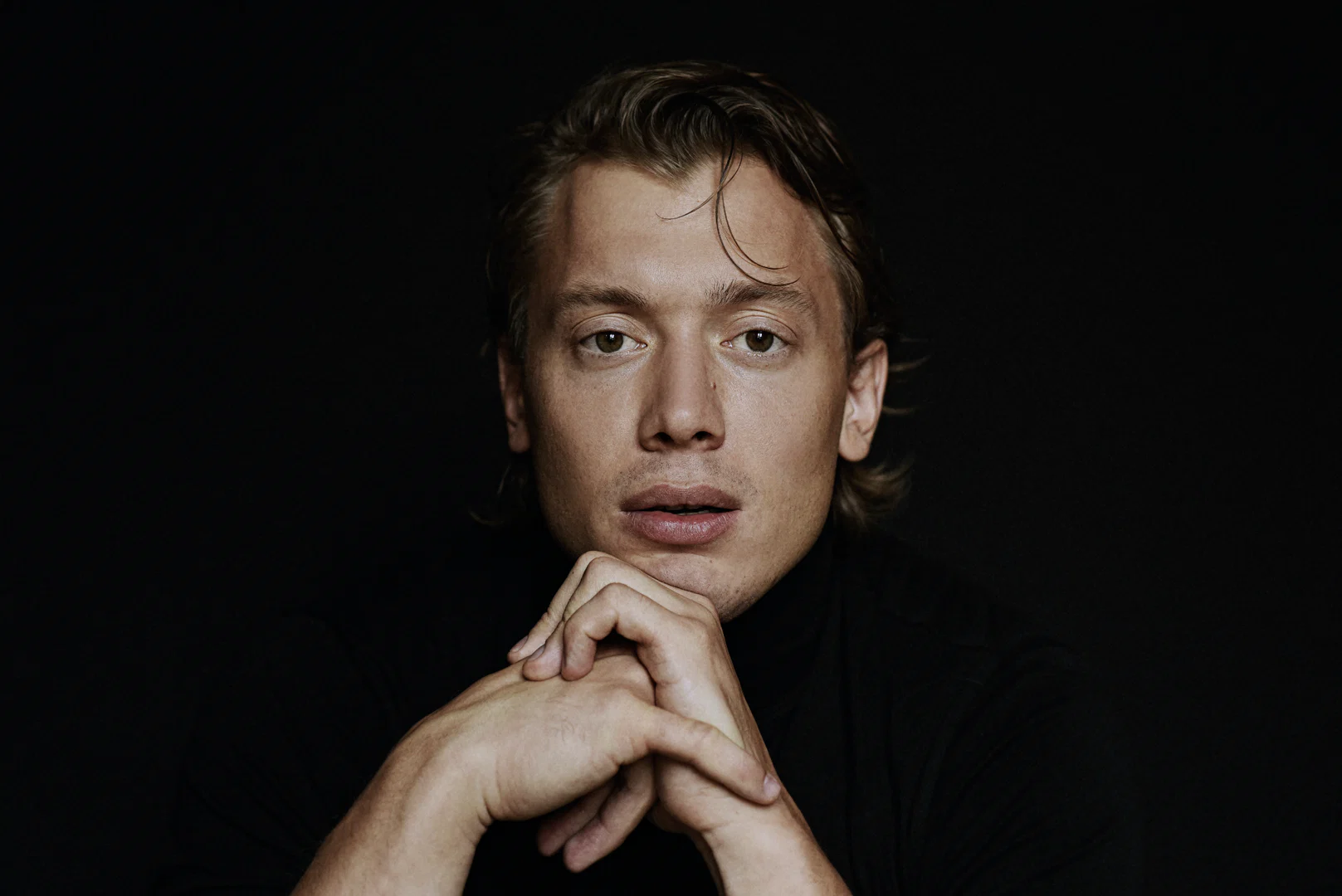 Arseniy profile banner