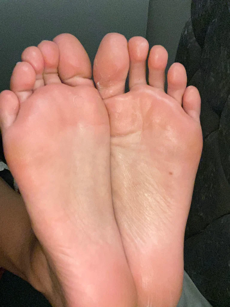 Pretty Toes's avatar