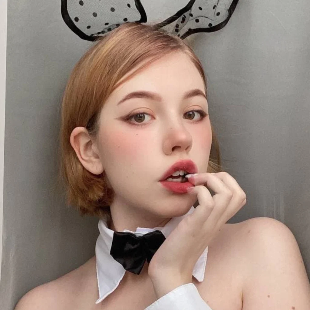 Audrey Greenward's avatar