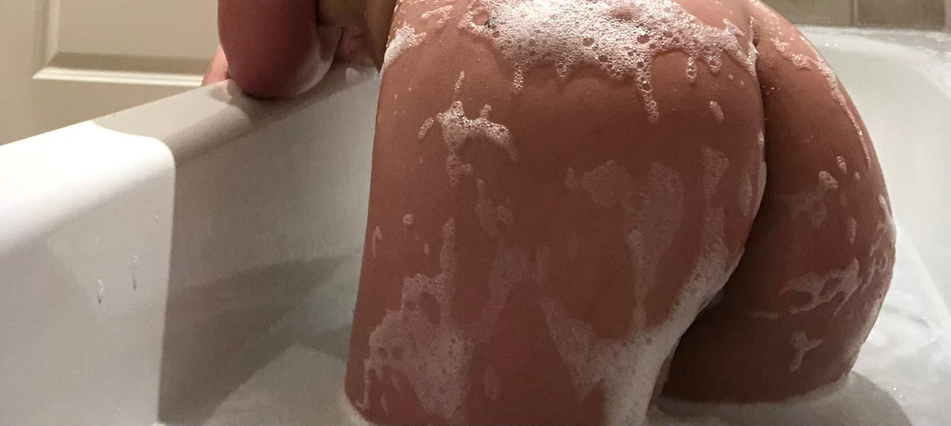 Caramel Babe profile banner