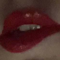Ella LaRocha's avatar