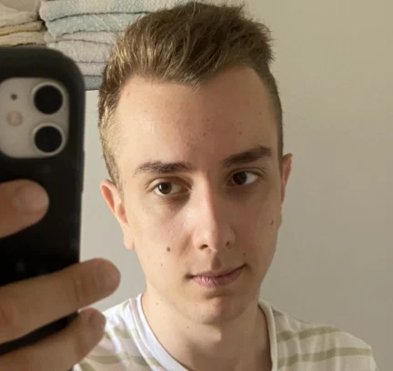 A N T O I N E's avatar