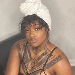 Goddesx Golden's avatar