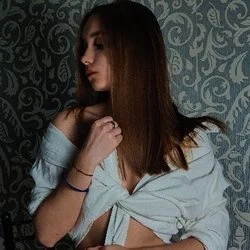 Molly Winter's avatar