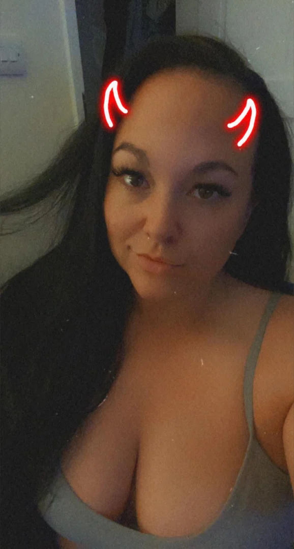 Vicky PAWG profile banner