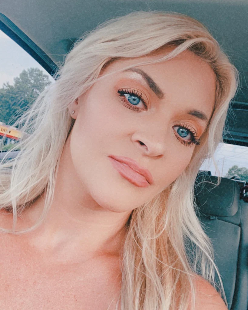 Theredneckbarbiee's avatar