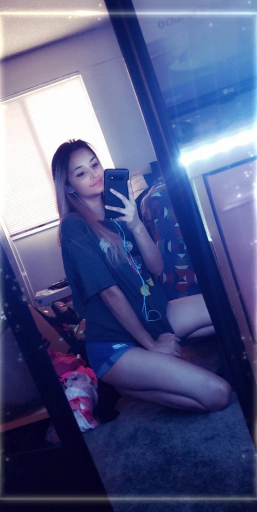 Glitter Babe's avatar