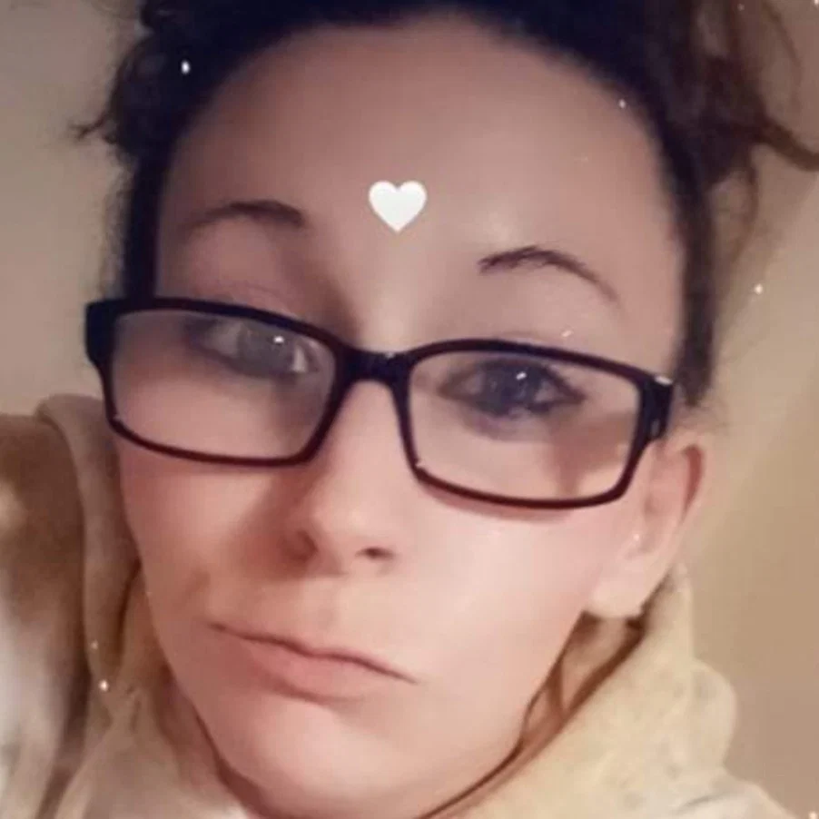 chelsey marie's avatar