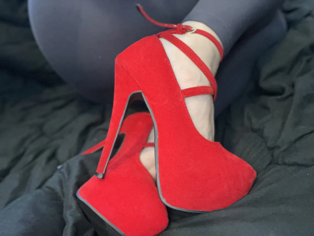 DaisyRayToesies