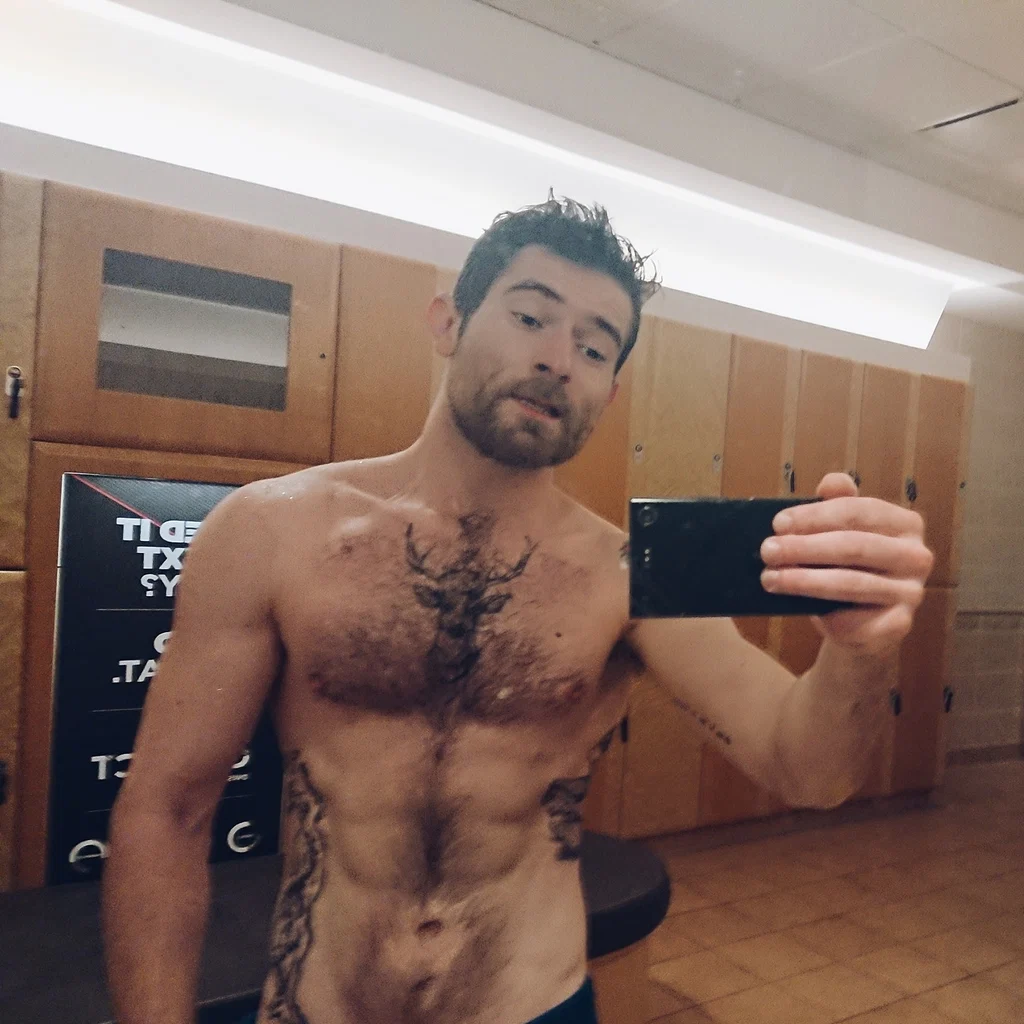 Aaron's avatar