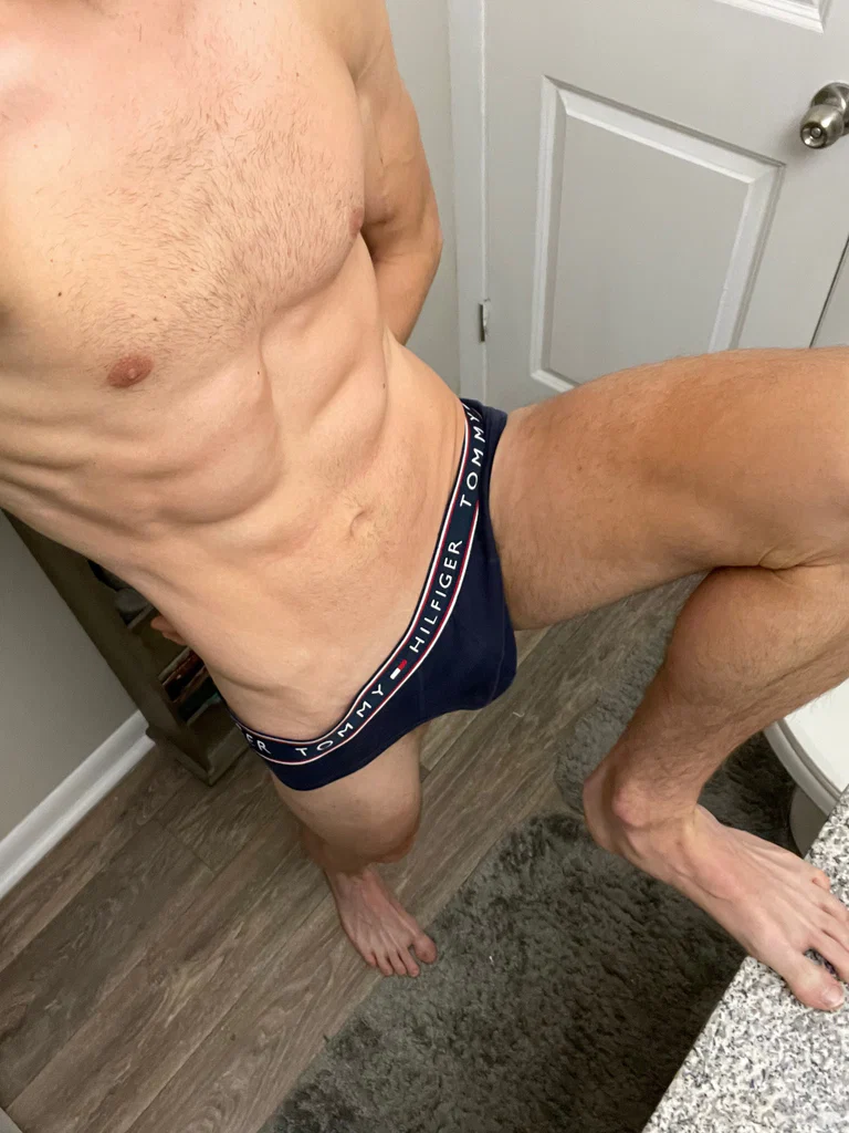 Abs_n_Toes's avatar