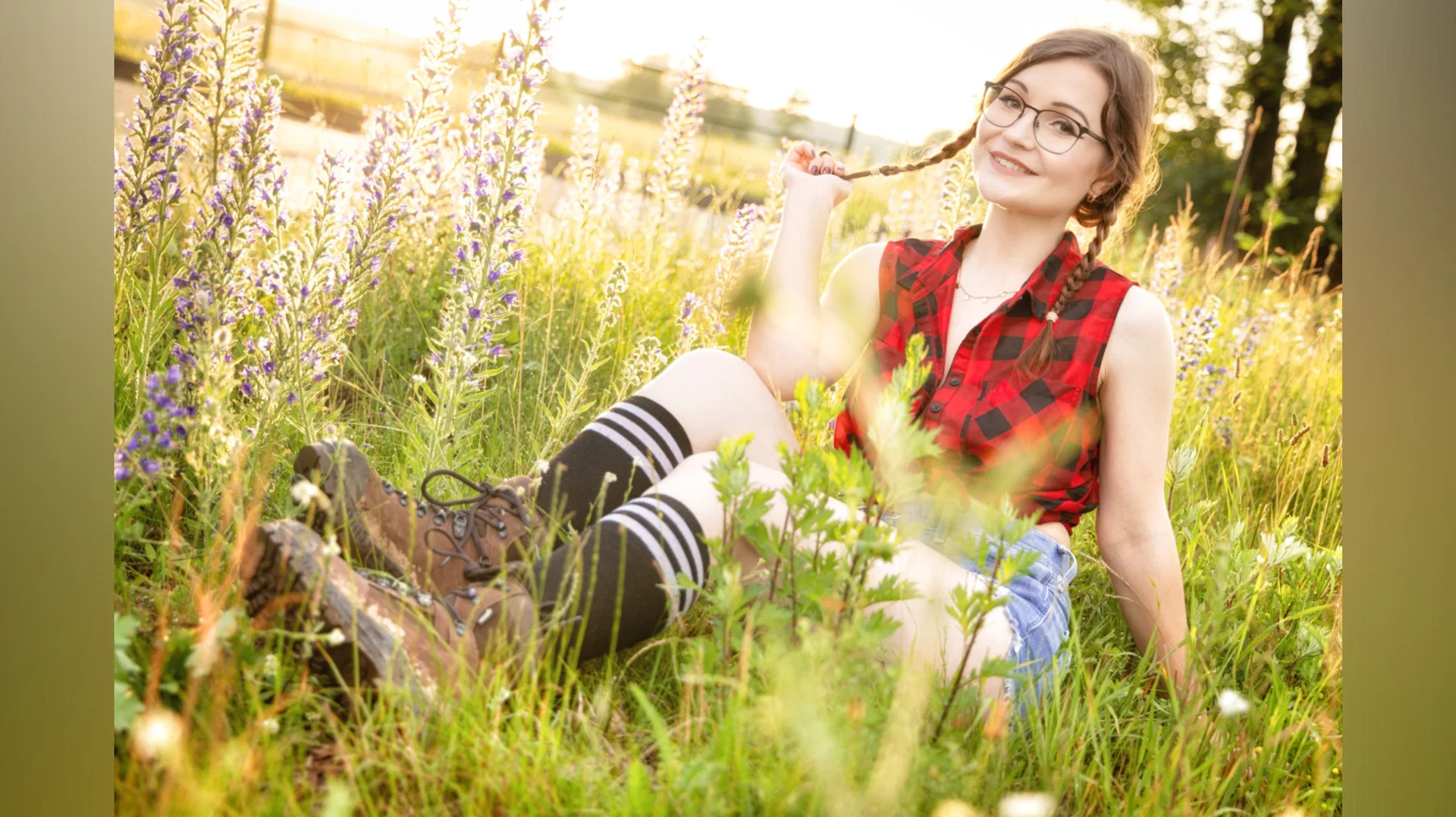 TinyEmily profile banner
