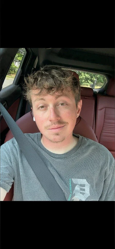 SamPlaysDirty's avatar
