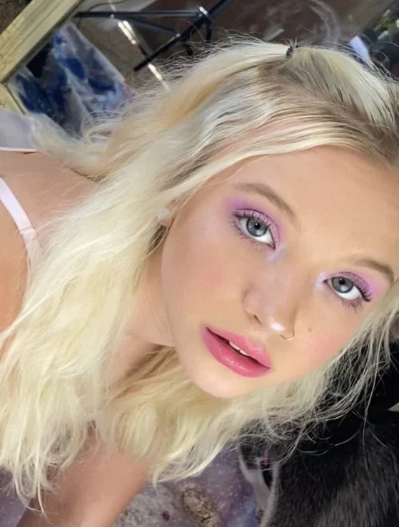 Blonde Bunny's avatar