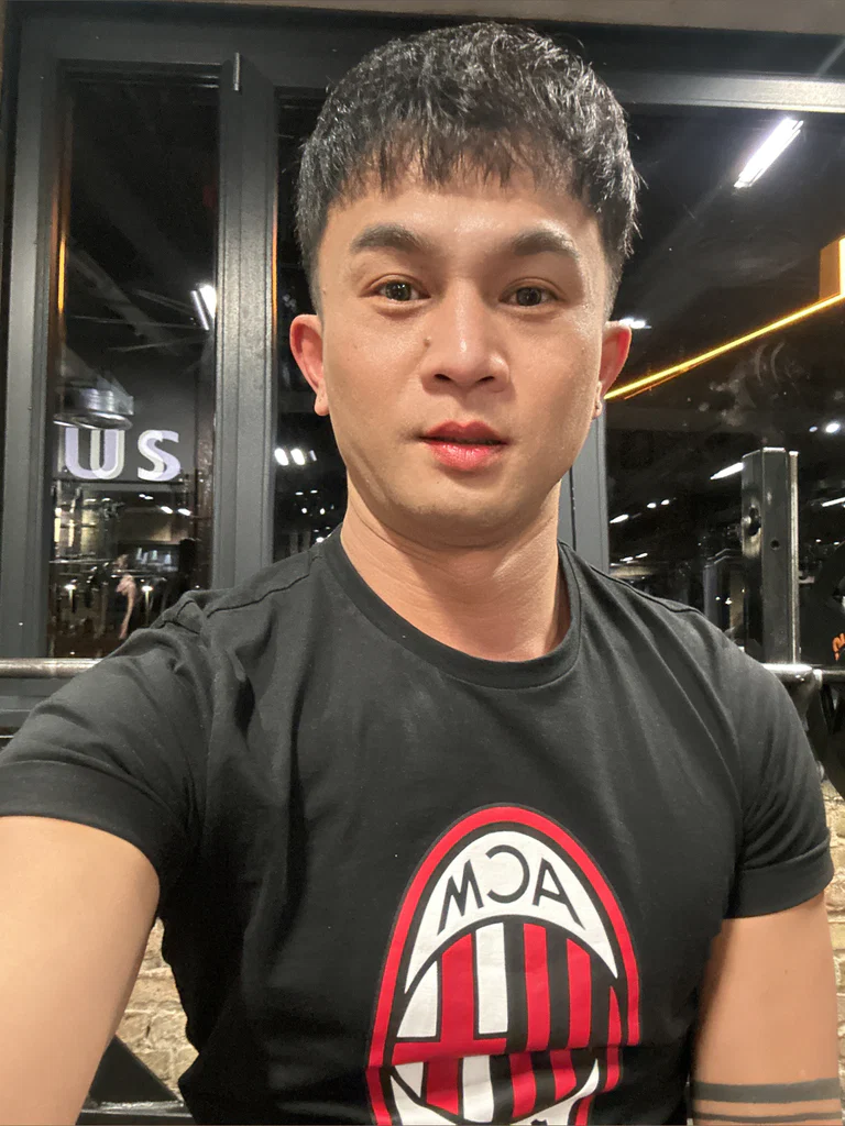 Phitak Supho's avatar