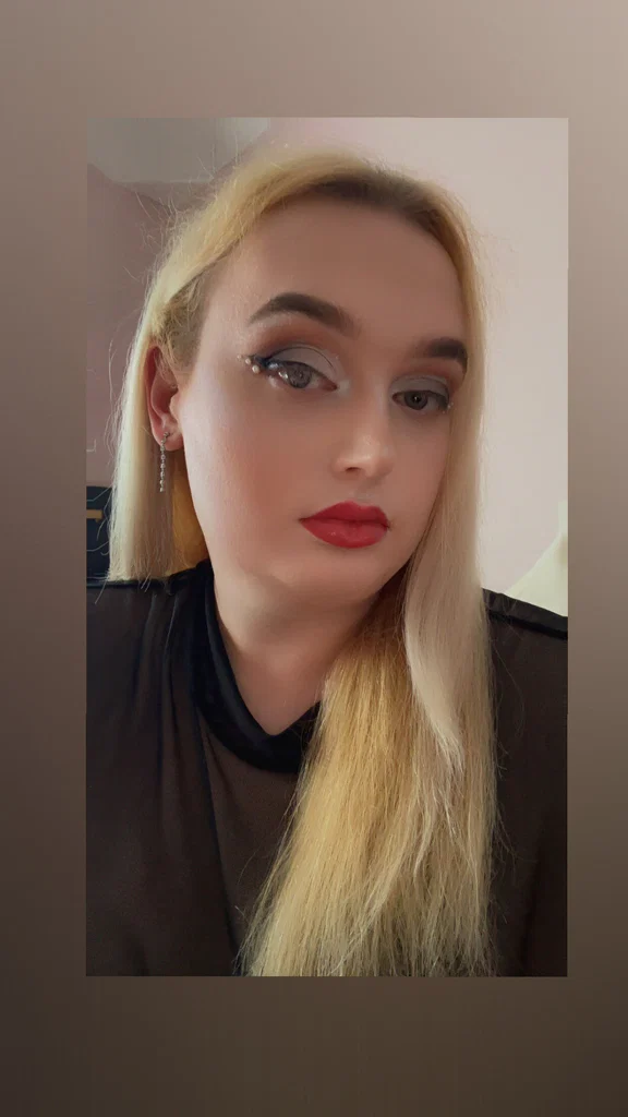 QueenOfMean's avatar