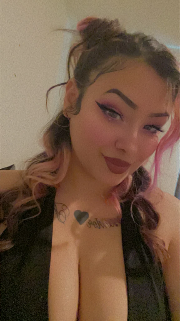 Nicole0944's avatar