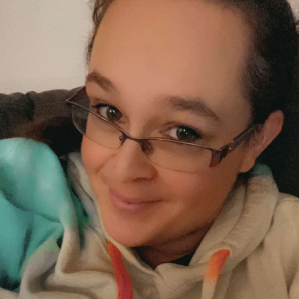 Momma Bear's avatar