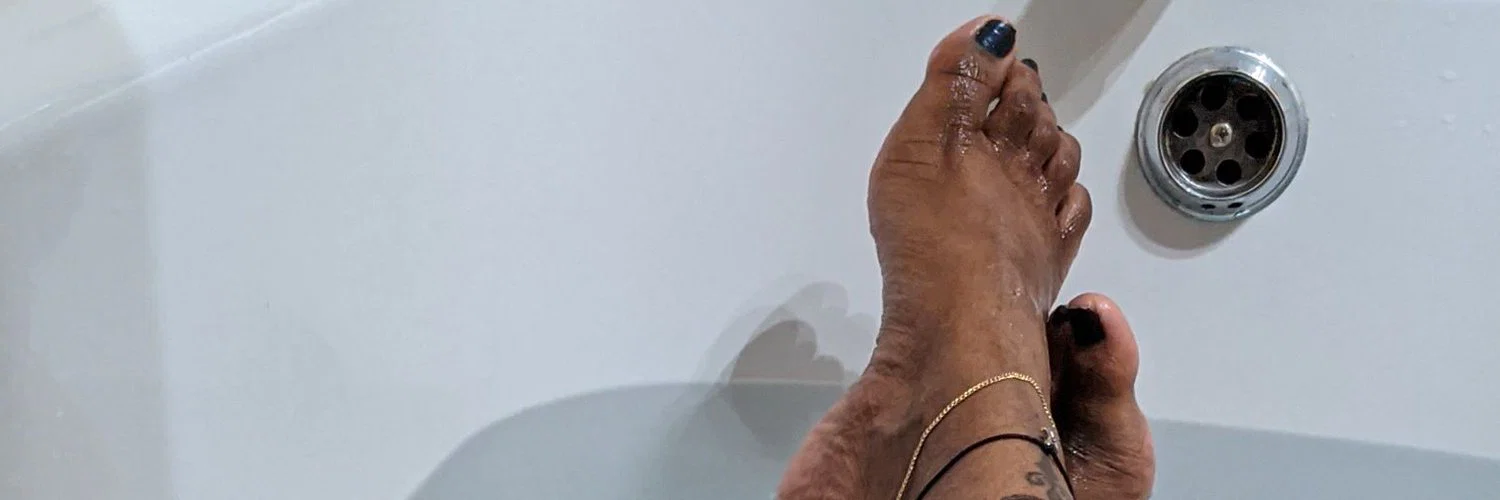 tropical_feet83 profile banner