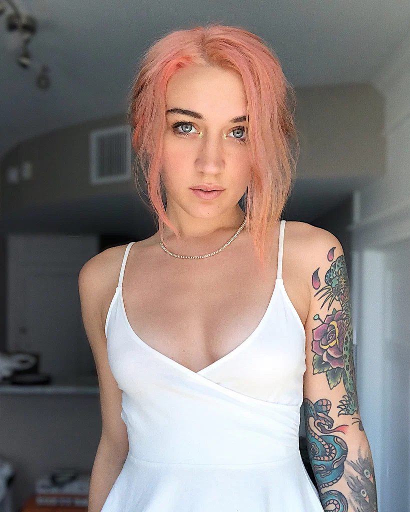 Ashley Fawn's avatar