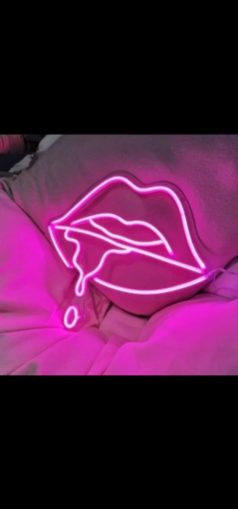 Naughty Neon's avatar