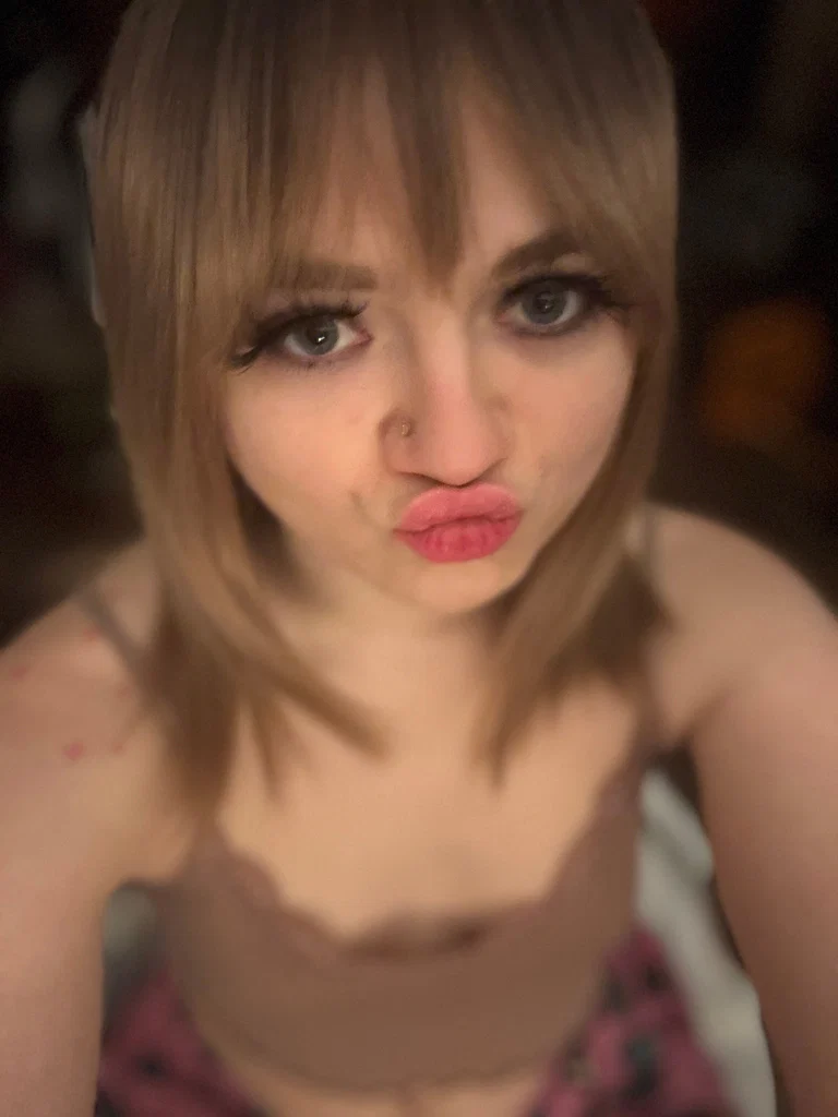 Ali Briar~