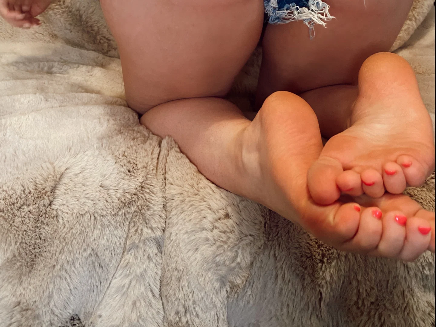 Ticklish toes π¦ΆπΌ profile banner